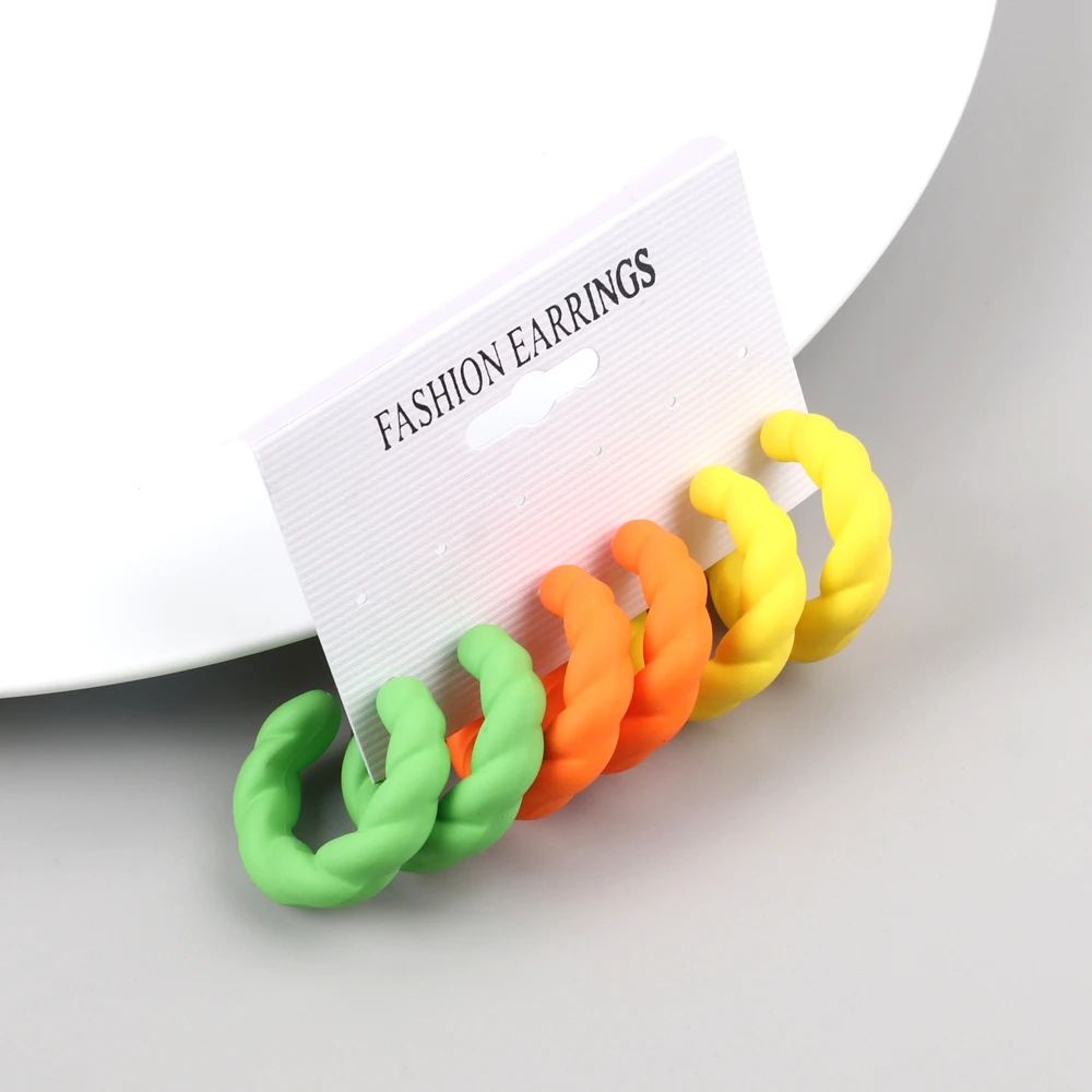 Korean Popular CC Jewelry in Spring and Summer Colorful Frosted Gold Siver Cute Laser Twists Shaped Acrylic Hoop Earring Set
Korean Popular CC Jewelry in Spring and Summer Colorful Frosted Gold Siver Cute Laser Twists Shaped Acrylic Hoop Earring Set