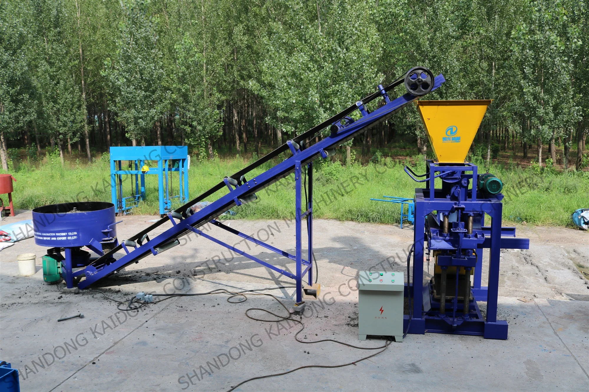 Automatic Sand /Fly Ash/ Cement Brick and Block Making Machine