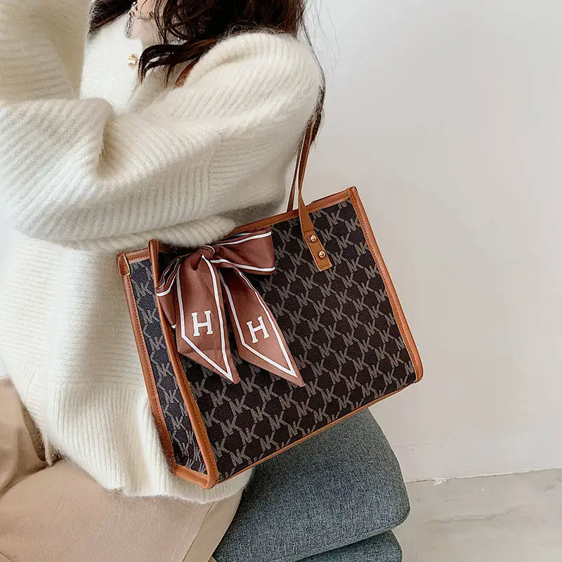 2023 Fashion designer High capacity Luxury leather Tote handbag Shopping messenger women's shoulder ladies bags
2023 Fashion designer High capacity Luxury leather Tote handbag Shopping messenger women's shoulder ladies bags