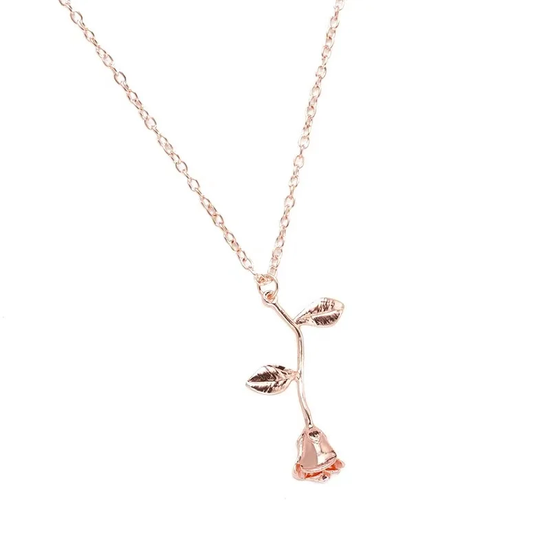 18K gold Delicate three-dimensional romantic hollow rose pendant necklace Valentine's Day gift
18K gold Delicate three-dimensional romantic hollow rose pendant necklace Valentine's Day gift