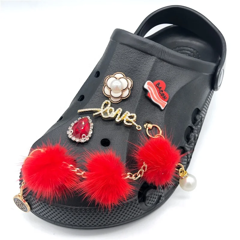 Designer Glitter Crystal Chain shoe charms customized luxury metal shoe charm for croc shoe sandal slipper charm
Designer Glitter Crystal Chain shoe charms customized luxury metal shoe charm for croc shoe sandal slipper charm