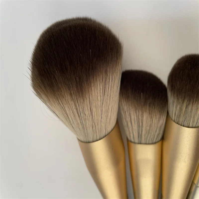 New brand gold makeup brushes 14 pcs highend highlight eye brow shadow blending brushes wool fiber make up brush set, As the picture
New brand gold makeup brushes 14 pcs highend highlight eye brow shadow blending brushes wool fiber make up brush set, As the picture