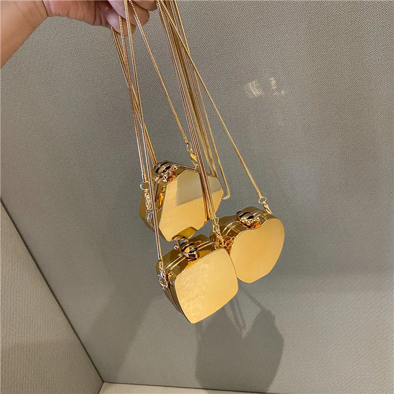 Fashion lady Acrylic Purse Organizer Chain Shoulder Purse Mini Multi Shape Gold Silver Clutch Bags for Women
Fashion lady Acrylic Purse Organizer Chain Shoulder Purse Mini Multi Shape Gold Silver Clutch Bags for Women