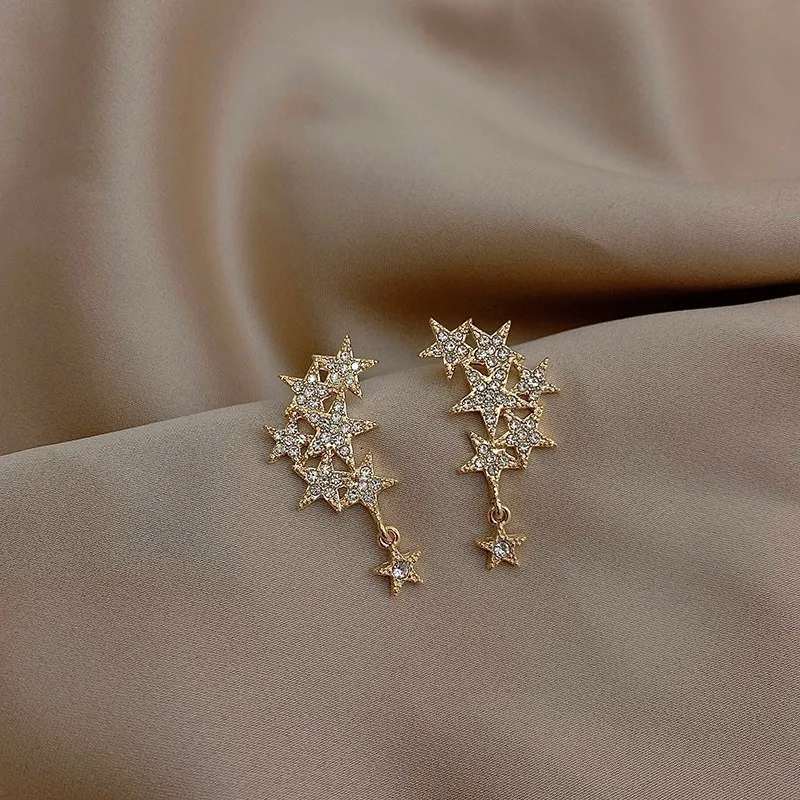 Statement Jewelry 18K Bling CZ Cubic Zirconia Star Stud Earrings Shiny Crystal Star Earring For Club Party
Statement Jewelry 18K Bling CZ Cubic Zirconia Star Stud Earrings Shiny Crystal Star Earring For Club Party