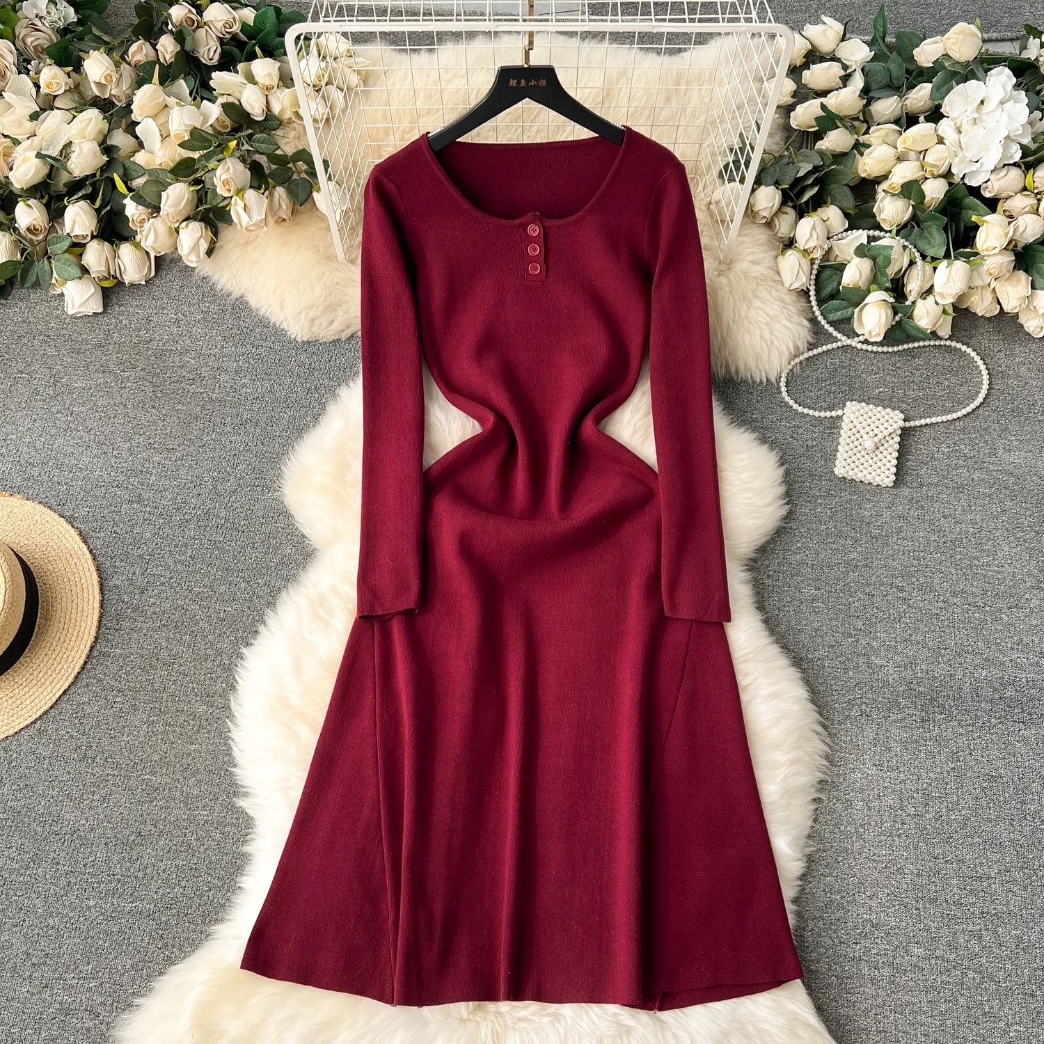 Retro Long sleeved Dress Feminine Style High Grade Feeling Slim Waist and Knitted Long Dress
Retro Long sleeved Dress Feminine Style High Grade Feeling Slim Waist and Knitted Long Dress