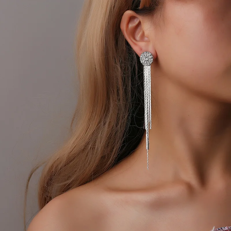Fashion Crystal Claw Chain Diamond Sunflower Temperament Long Tassel Earrings Bridal Dress Accessories For Women
Fashion Crystal Claw Chain Diamond Sunflower Temperament Long Tassel Earrings Bridal Dress Accessories For Women