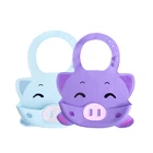Wholesale fashion waterproof cute pig shape silicon baby feeding bibs