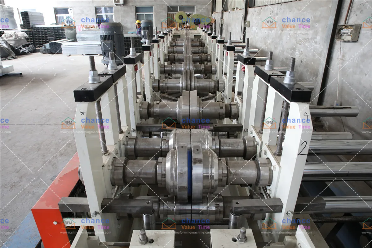 For cable laying automatic punching cable tray making machine