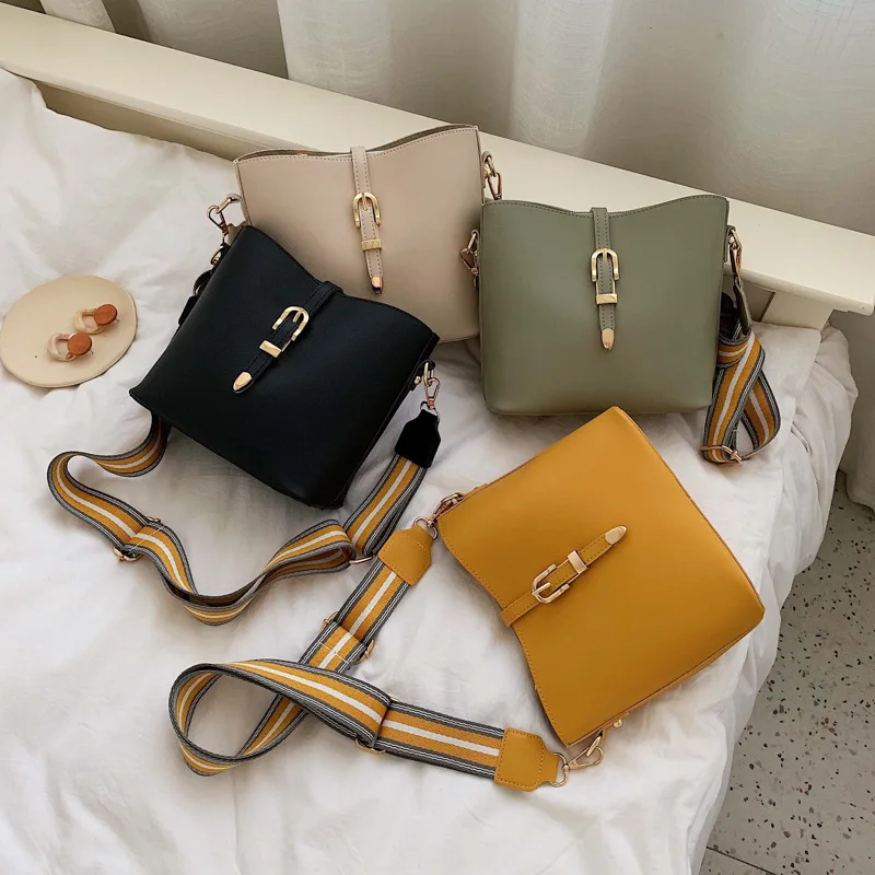 2021 New Solid Color Shoulder Tas Wanita Messenger Bag Cartera Women Replicate Handbag Luxury, Picture color
2021 New Solid Color Shoulder Tas Wanita Messenger Bag Cartera Women Replicate Handbag Luxury, Picture color