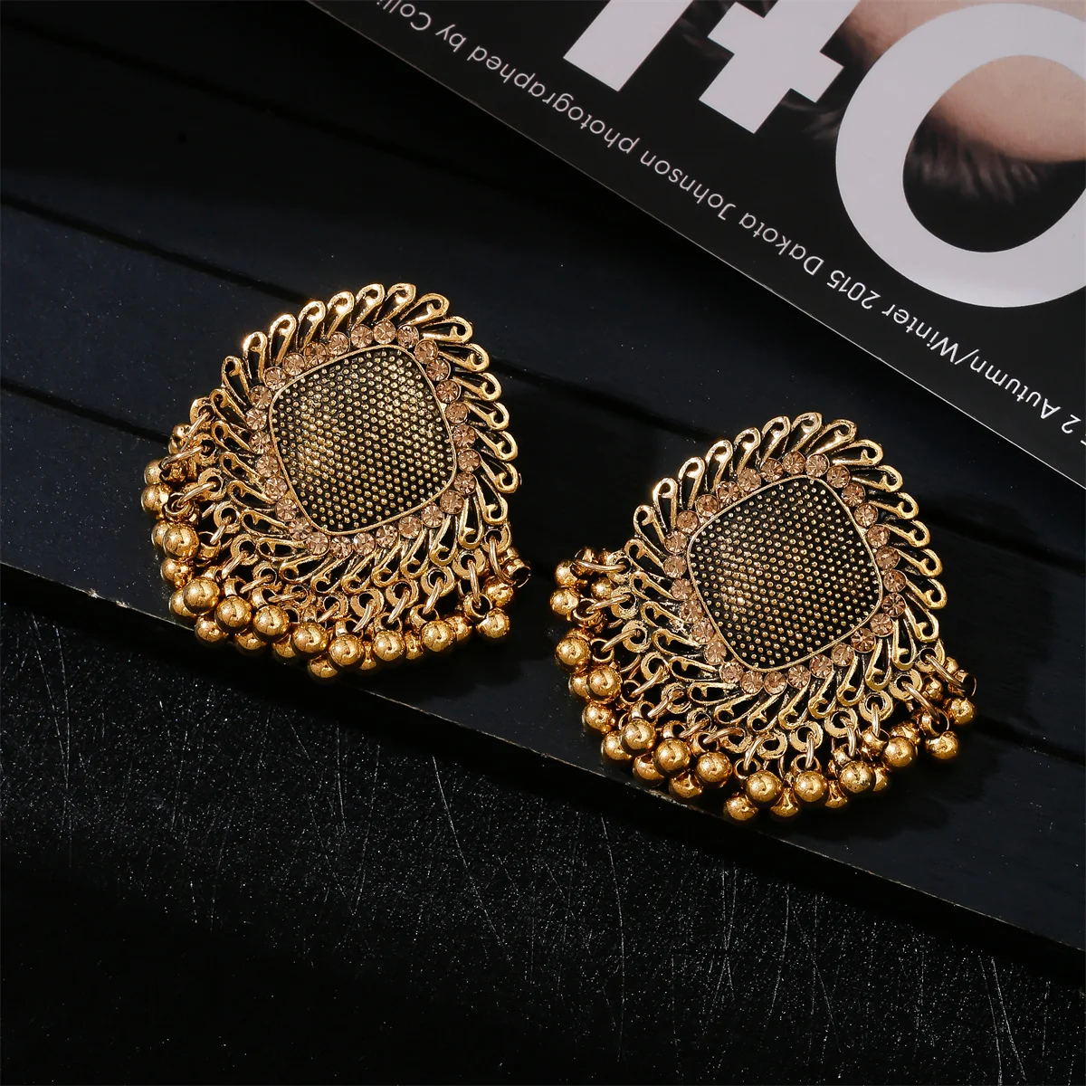 Women's Zirconium Square Gold Bead Jhumka Earrings Vintage Boho Tribe Gold Rhinestone Drop Earrings Jewelry
Women's Zirconium Square Gold Bead Jhumka Earrings Vintage Boho Tribe Gold Rhinestone Drop Earrings Jewelry