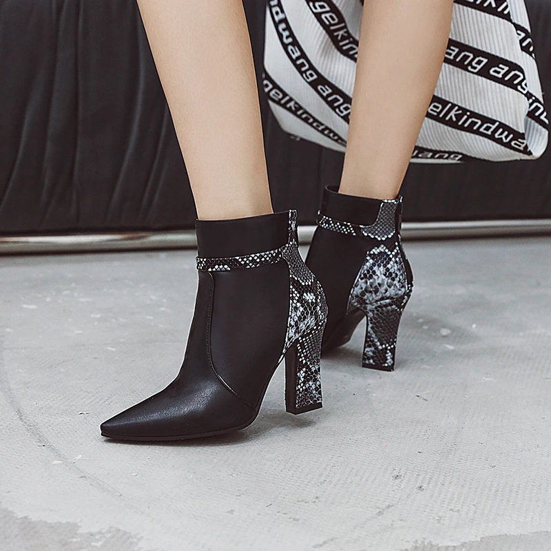 2021 Snake Skin Pattern Fashion Ankle Zipper Thick High Heels Autumn Winter Shoes Pointed Toe Women Boots, Black/white
2021 Snake Skin Pattern Fashion Ankle Zipper Thick High Heels Autumn Winter Shoes Pointed Toe Women Boots, Black/white