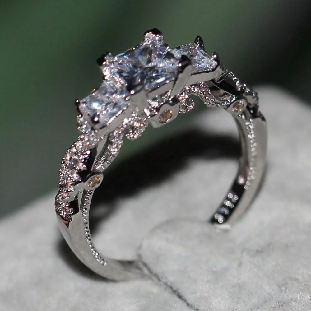 Big sell Female White Round Ring Luxury Ring Vintage Wedding Band Promise Engagement Rings For Women
Big sell Female White Round Ring Luxury Ring Vintage Wedding Band Promise Engagement Rings For Women