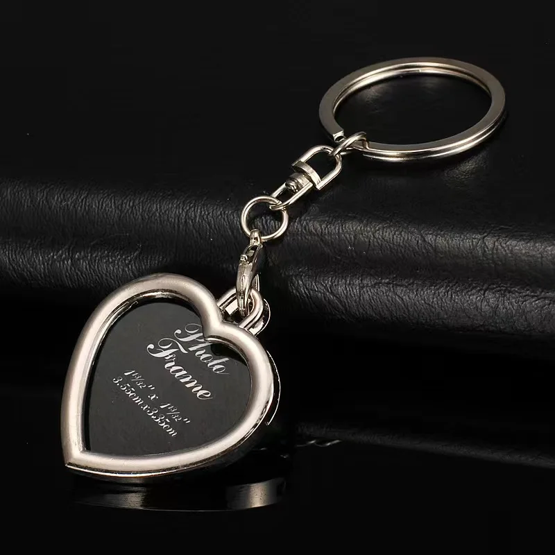 Factory Wholesale Custom key chain photo frame in round heart shape wedding children's photography put photo souvenir
Factory Wholesale Custom key chain photo frame in round heart shape wedding children's photography put photo souvenir