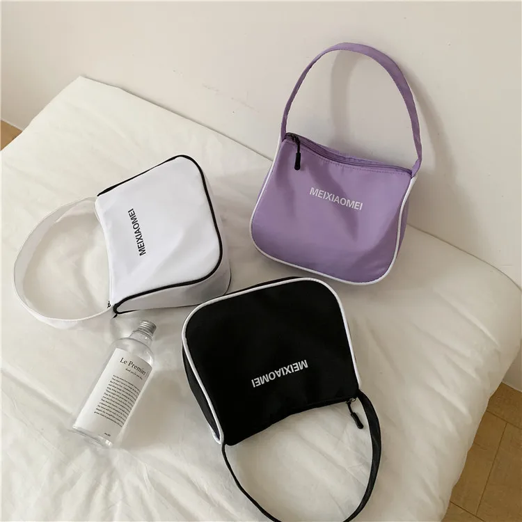 Autumn and Winter New Ins Fashion Nylon Armpit Shoulder Tote Bag for Women, Black, white, purple
Autumn and Winter New Ins Fashion Nylon Armpit Shoulder Tote Bag for Women, Black, white, purple