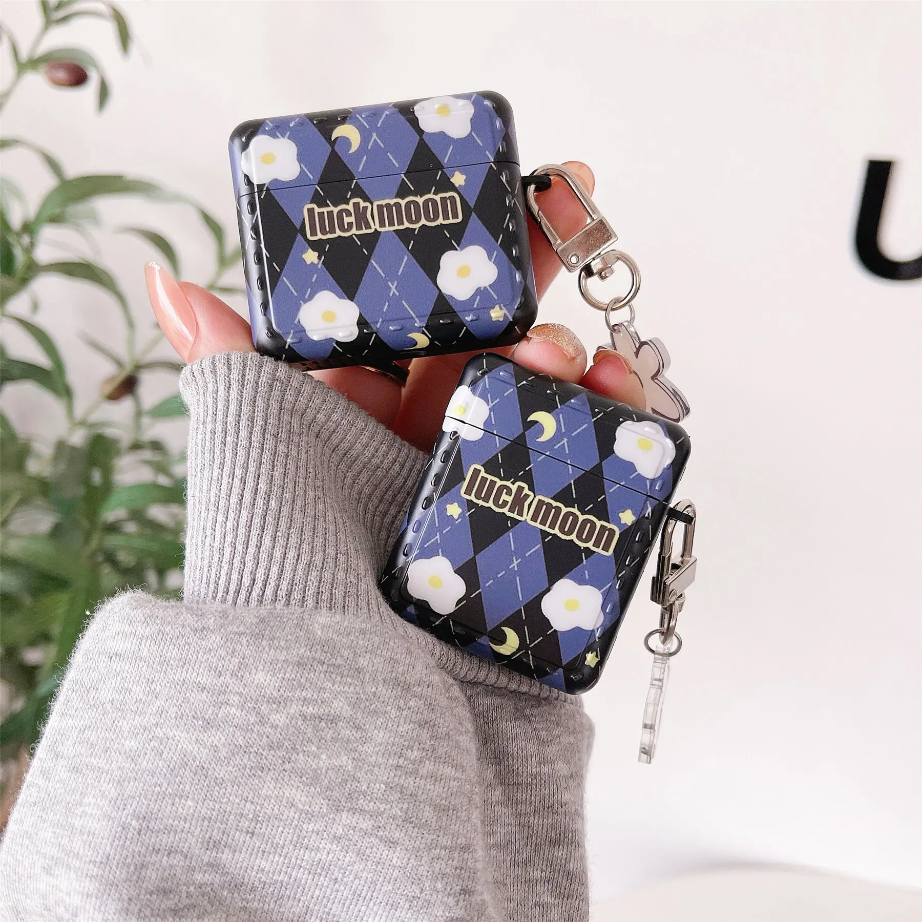 Cute Plaid flowers Earphone Case For Apple Airpods 3 2 1 Pro Cover Fashion Faux Leather Headphone Charging Case Box For Airpods
Cute Plaid flowers Earphone Case For Apple Airpods 3 2 1 Pro Cover Fashion Faux Leather Headphone Charging Case Box For Airpods