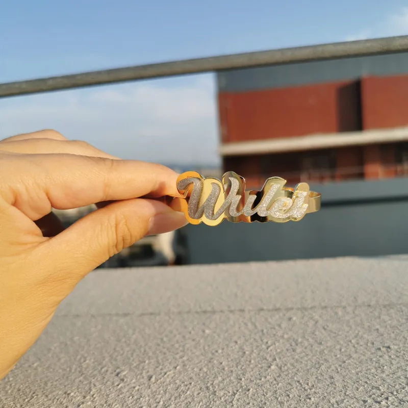 2021 New Custom Name Women Nameplate Bangle Stainless Steel Custom Bracelet Acrylic Bangle Gift Dropshipping, Silver
2021 New Custom Name Women Nameplate Bangle Stainless Steel Custom Bracelet Acrylic Bangle Gift Dropshipping, Silver
