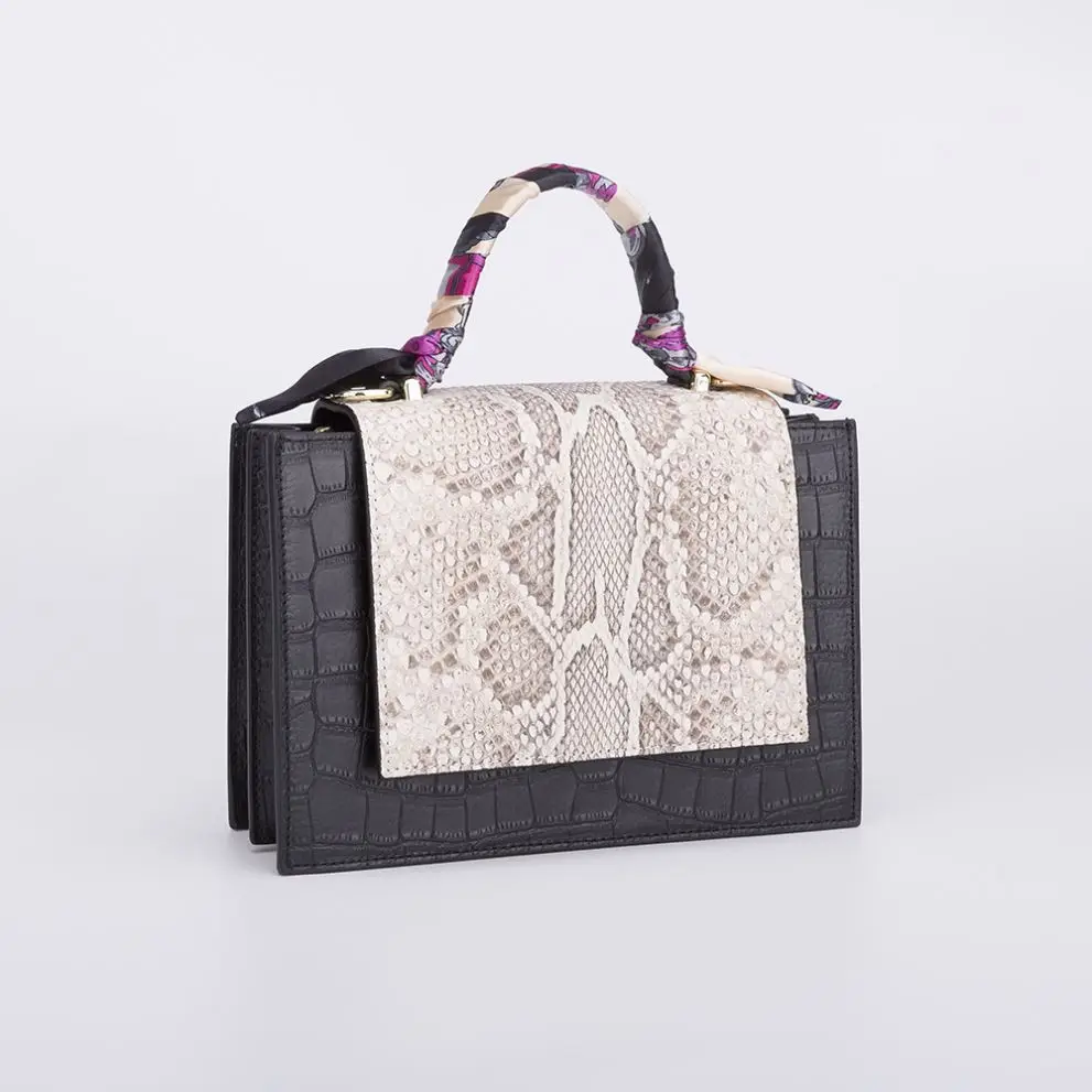 Brand New Acrylic Shoulder Fashion Handbags 2020 Fall Women Bags Handbag Luxury Handbag For Wholesales, Snake print
Brand New Acrylic Shoulder Fashion Handbags 2020 Fall Women Bags Handbag Luxury Handbag For Wholesales, Snake print