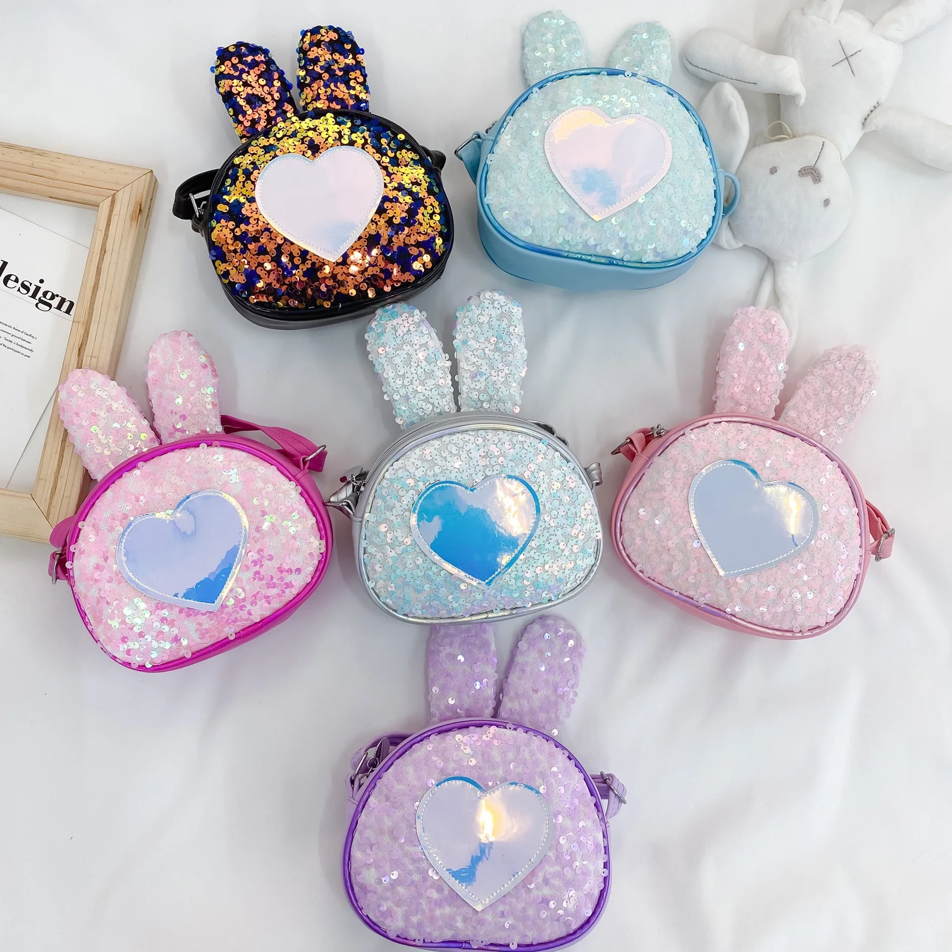 MSYO Cute Heart PU Cartoon Rabbit Messenger Bags Toy Phone Coin Storage Bag Symphony Sequins Kids Messenger Bags
MSYO Cute Heart PU Cartoon Rabbit Messenger Bags Toy Phone Coin Storage Bag Symphony Sequins Kids Messenger Bags