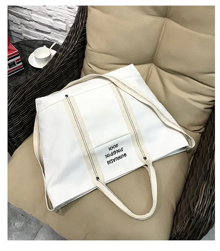 Leisure simple versatile large capacity square single shoulder cross carry canvas shopping bag, Any color are available
Leisure simple versatile large capacity square single shoulder cross carry canvas shopping bag, Any color are available