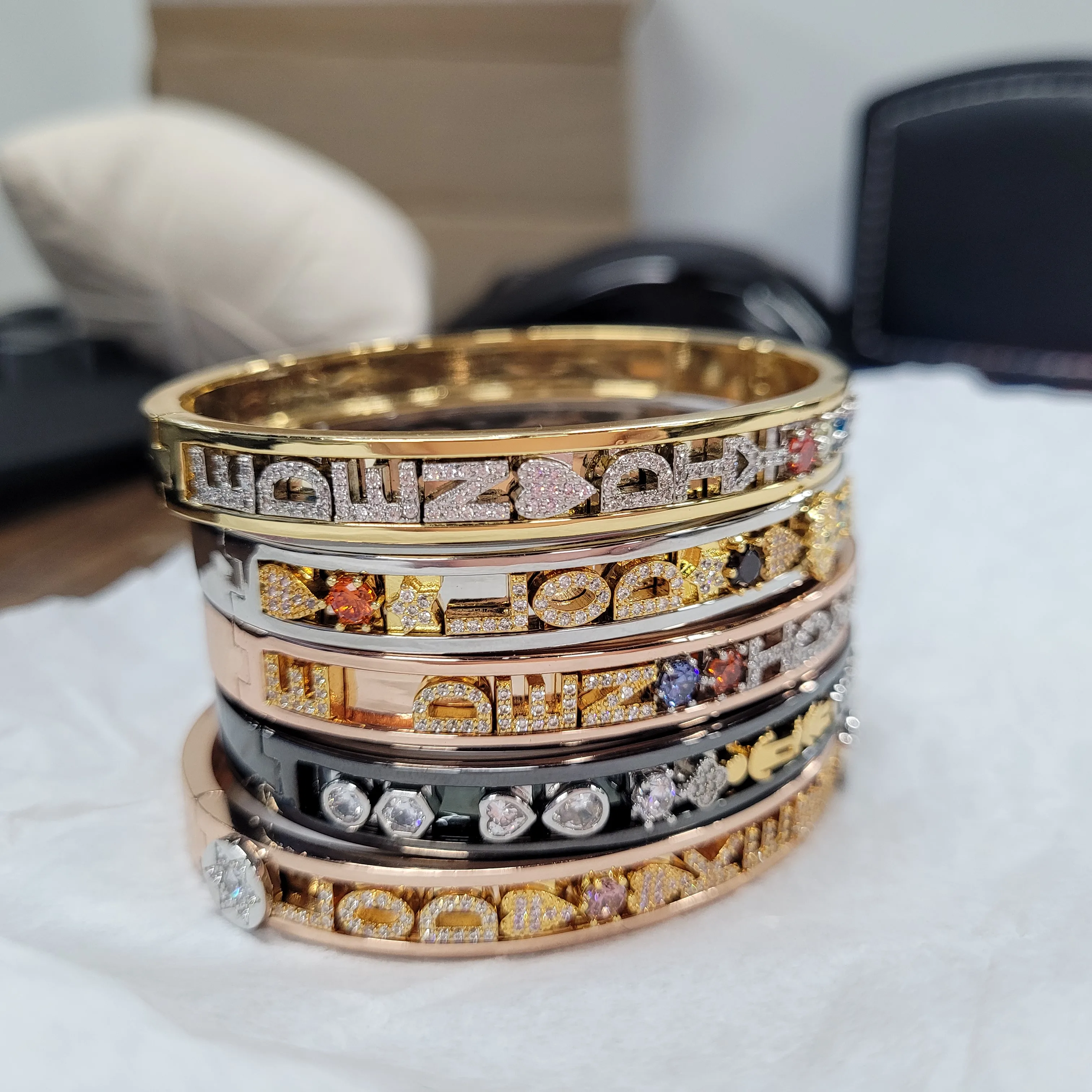 Duoying OEM Brazalete Trendy Custom Bracelet Copper Custom Design Bracelet Men Sling Bangle Wholesale Bracelets & Bangles, Gold/silver/rose gold/black
Duoying OEM Brazalete Trendy Custom Bracelet Copper Custom Design Bracelet Men Sling Bangle Wholesale Bracelets & Bangles, Gold/silver/rose gold/black