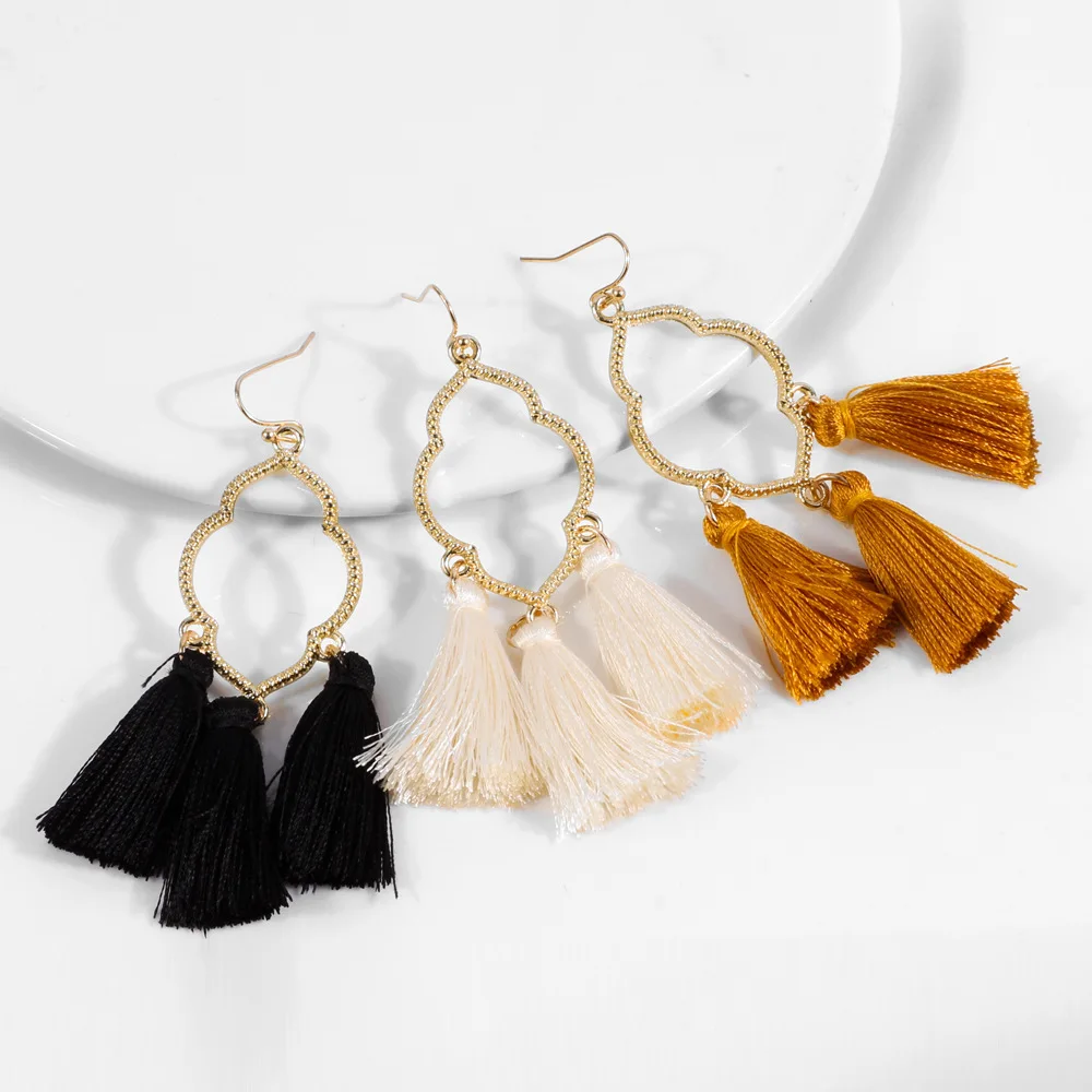 Boho Simple Design Ethnic Style Long Tassel Hook Earrings Exaggerated Geometric Circle Tassel Earrings
Boho Simple Design Ethnic Style Long Tassel Hook Earrings Exaggerated Geometric Circle Tassel Earrings