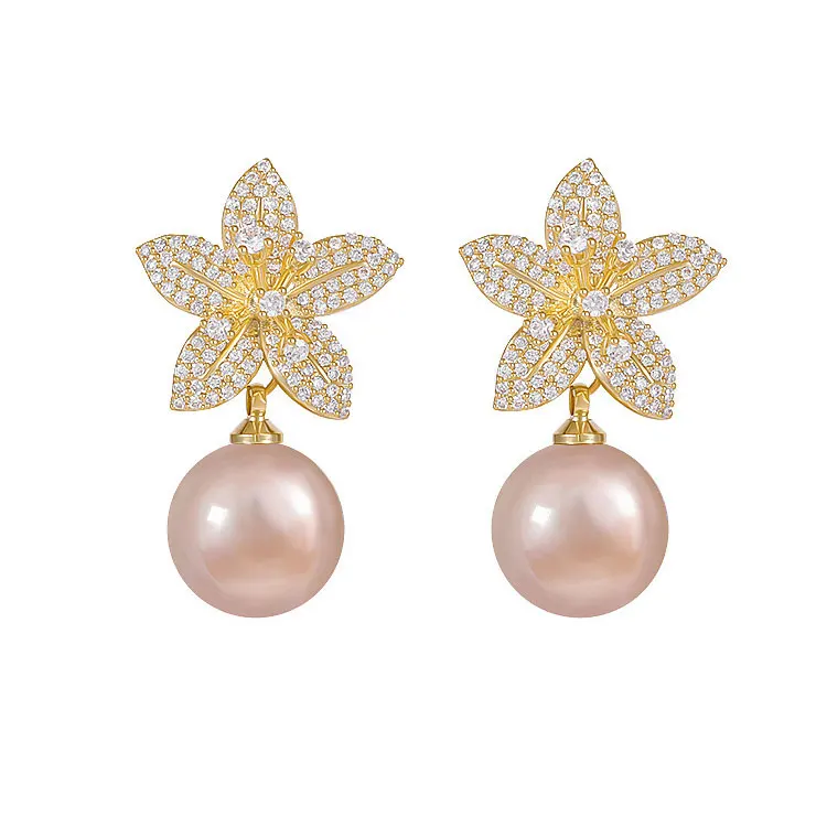 SC Shiny Full Zircon 925 Silver Needle Gold Flower Stud Earrings Vintage Temperament Champagne Pearl Drop Earrings for Women
SC Shiny Full Zircon 925 Silver Needle Gold Flower Stud Earrings Vintage Temperament Champagne Pearl Drop Earrings for Women