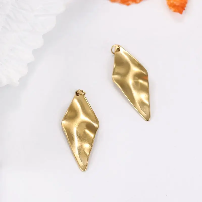 Gold-plated stainless steel uneven diamond necklace accessories pendant necklace female fashion simple accessories
Gold-plated stainless steel uneven diamond necklace accessories pendant necklace female fashion simple accessories