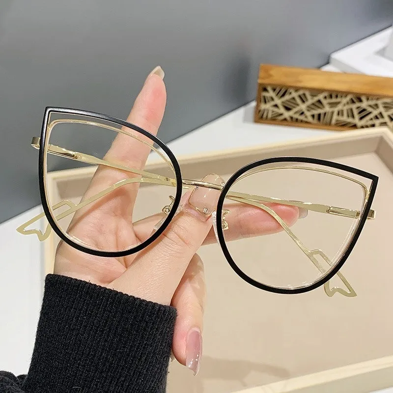 2023 Fashion metal frame optical female cat eye anti blue light photochromic grey glasses frame
2023 Fashion metal frame optical female cat eye anti blue light photochromic grey glasses frame