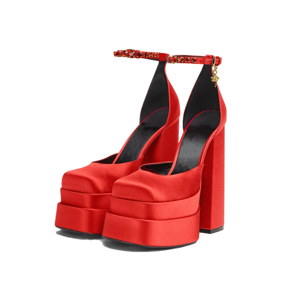 2021 High heel double deck water table Satin square Head Hollow Ladies Sandals Sheepskin rhinestones shoes, Customized colors
2021 High heel double deck water table Satin square Head Hollow Ladies Sandals Sheepskin rhinestones shoes, Customized colors