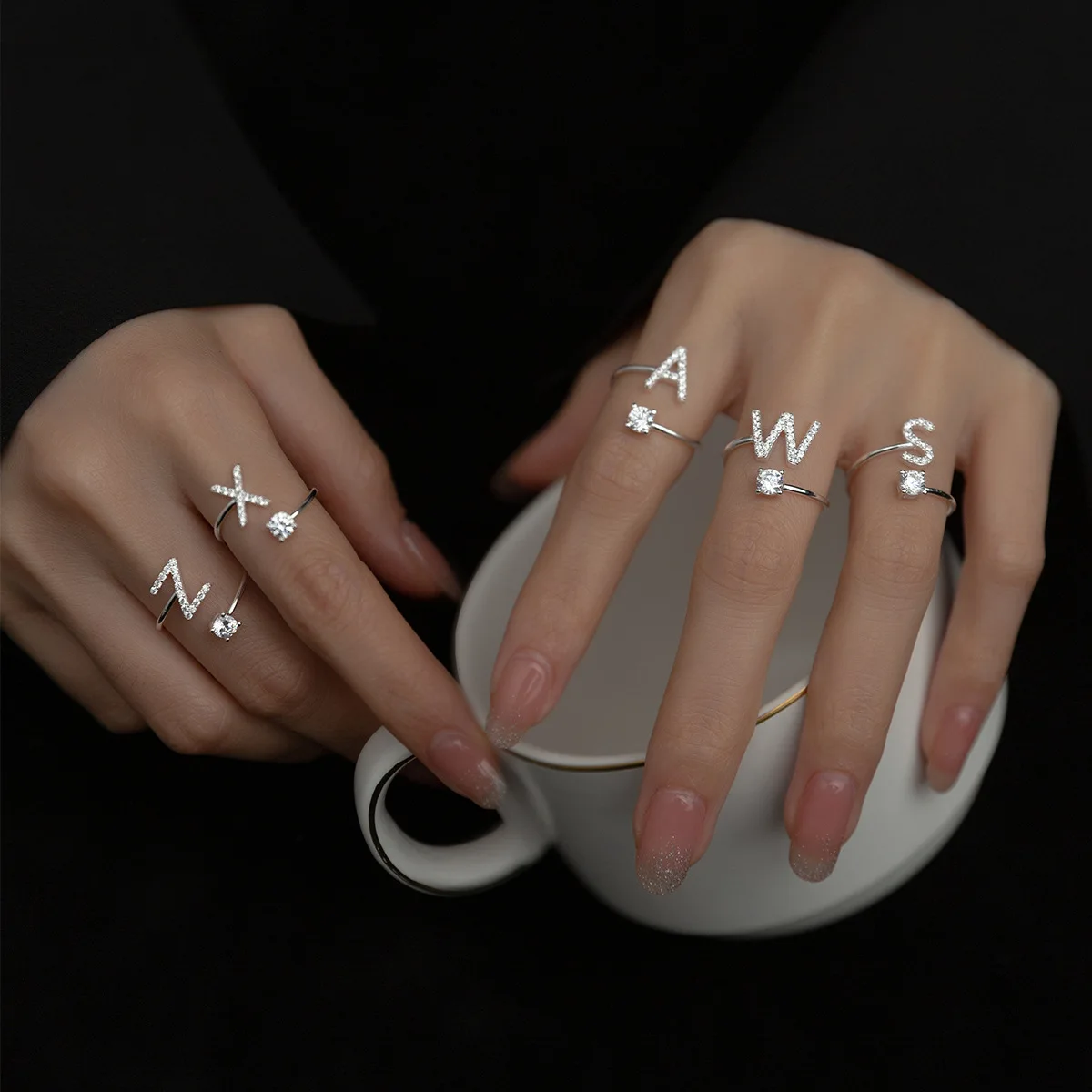 Bague Real 925 Sterling Silver Rings For Women Wedding Party Jewelry 26 Initial A-Z Letter Clear CZ Opening Ring Fine Jewelry
Bague Real 925 Sterling Silver Rings For Women Wedding Party Jewelry 26 Initial A-Z Letter Clear CZ Opening Ring Fine Jewelry