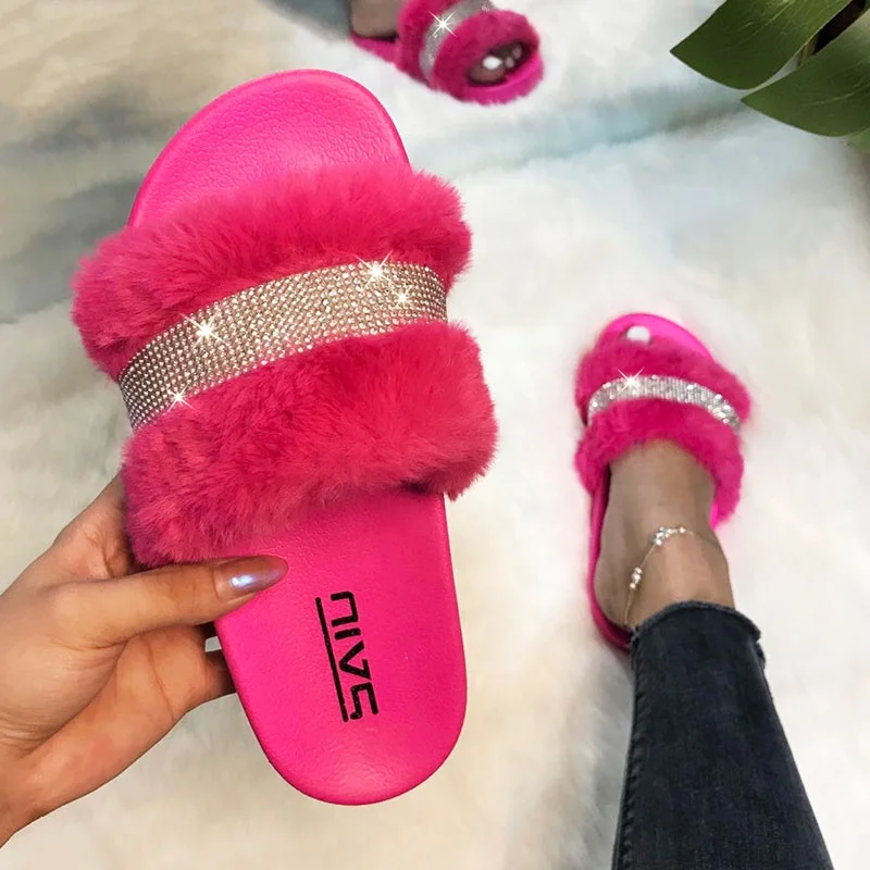 Factory Price Winter Indoor Women Footwear Slippers Soft Fur Strap Rhinestone Design Slides For Beach Women Slippers
Factory Price Winter Indoor Women Footwear Slippers Soft Fur Strap Rhinestone Design Slides For Beach Women Slippers