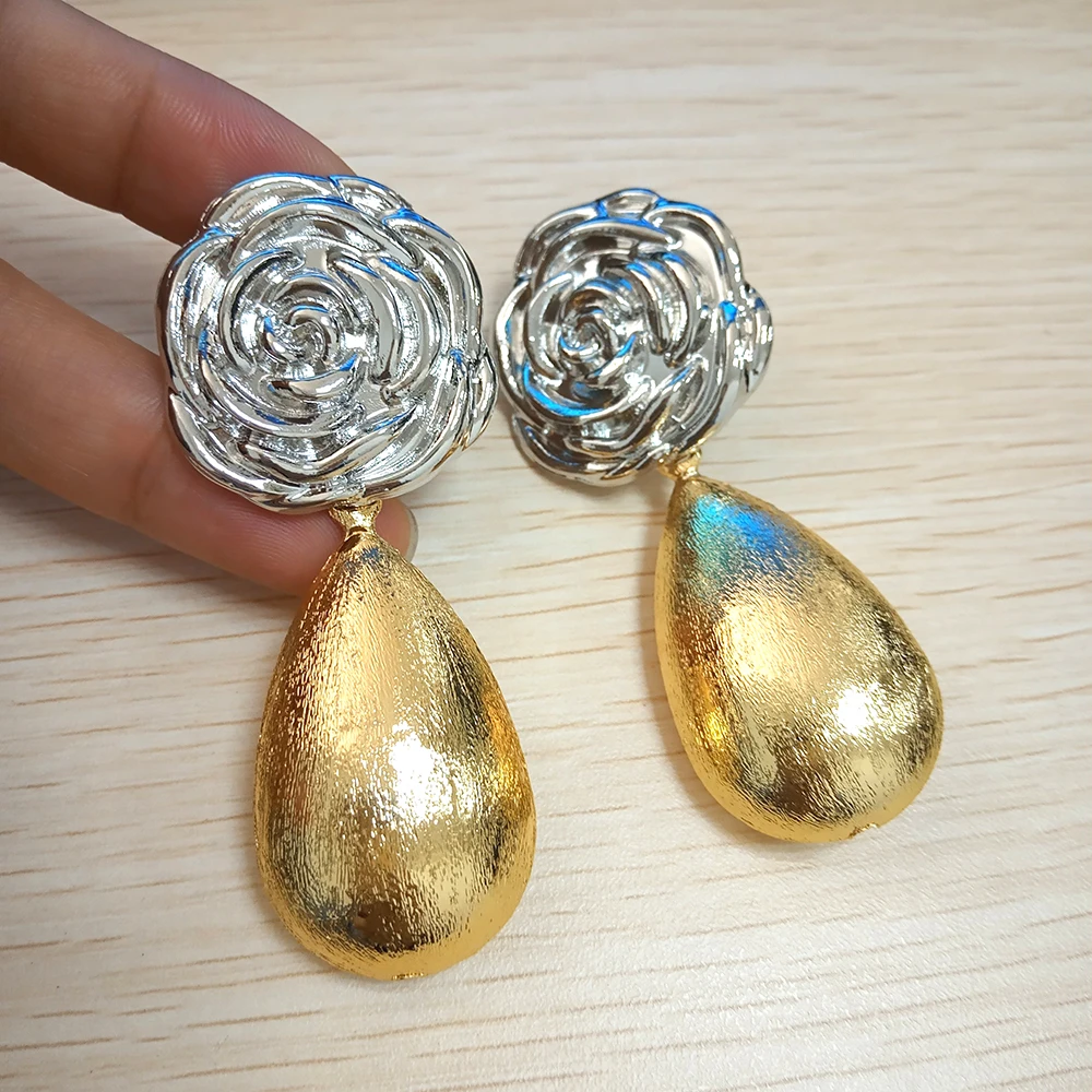 New Trendy Ball Drop Earrings Lady Gold Color Wedding Statement Earrings For Women Fashion Jewelry Drop Dangle Earrings
New Trendy Ball Drop Earrings Lady Gold Color Wedding Statement Earrings For Women Fashion Jewelry Drop Dangle Earrings