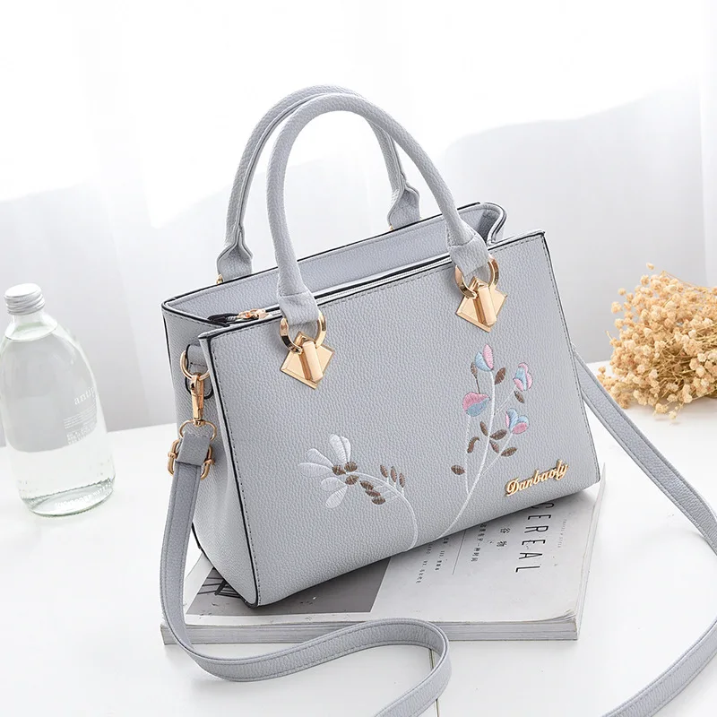 K1061 2020 Woman Handbag Leisure Tote Bags with High Quality Non Woven Fabric Carry Bag for Lady
K1061 2020 Woman Handbag Leisure Tote Bags with High Quality Non Woven Fabric Carry Bag for Lady