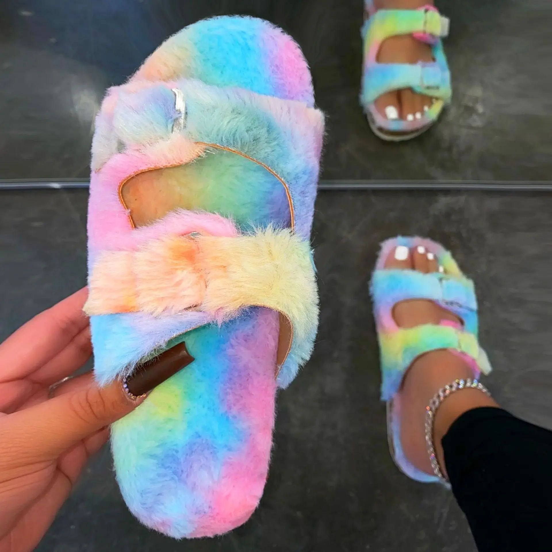 2021 Amazon Hot Selling Beach EVA Candy Flat Sandal Slipper indoor outdoor winter slippers for Women and Ladies
2021 Amazon Hot Selling Beach EVA Candy Flat Sandal Slipper indoor outdoor winter slippers for Women and Ladies