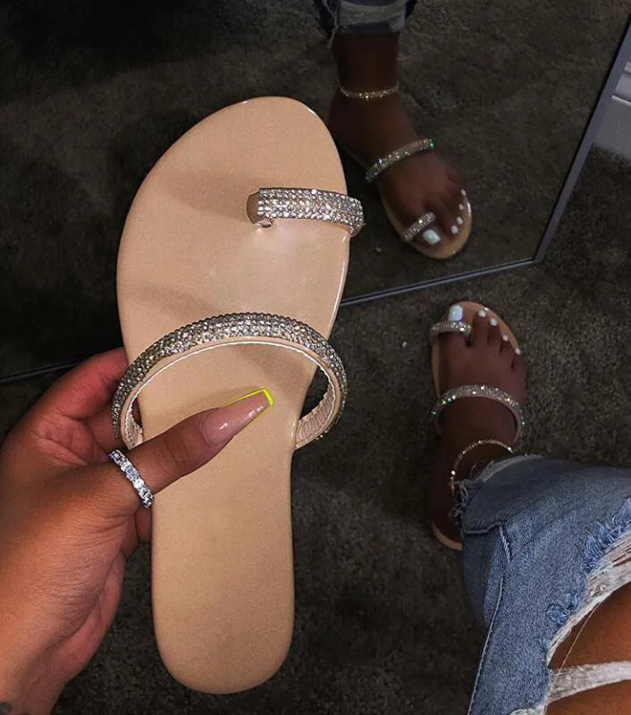 2020 Summer Wholesale High Quality OEM Diamond Flip Flop Slide Sandals For Women And Ladies Custom Flat Sandals
2020 Summer Wholesale High Quality OEM Diamond Flip Flop Slide Sandals For Women And Ladies Custom Flat Sandals