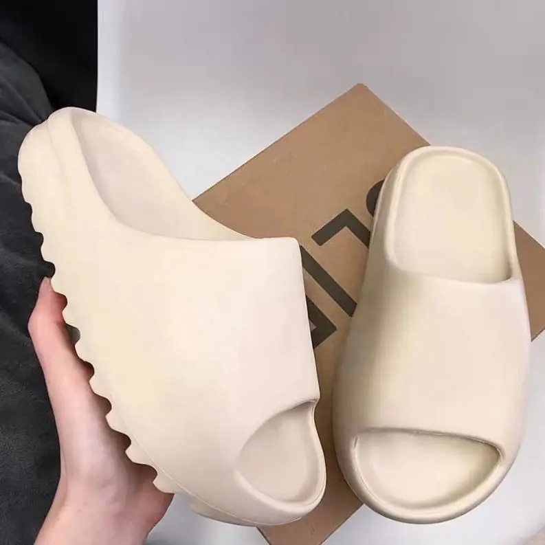 Wholesale High Quality Original Women yeezy slippers Men color Yeezy Slides slippers for men, Bege,cream,black,green
Wholesale High Quality Original Women yeezy slippers Men color Yeezy Slides slippers for men, Bege,cream,black,green