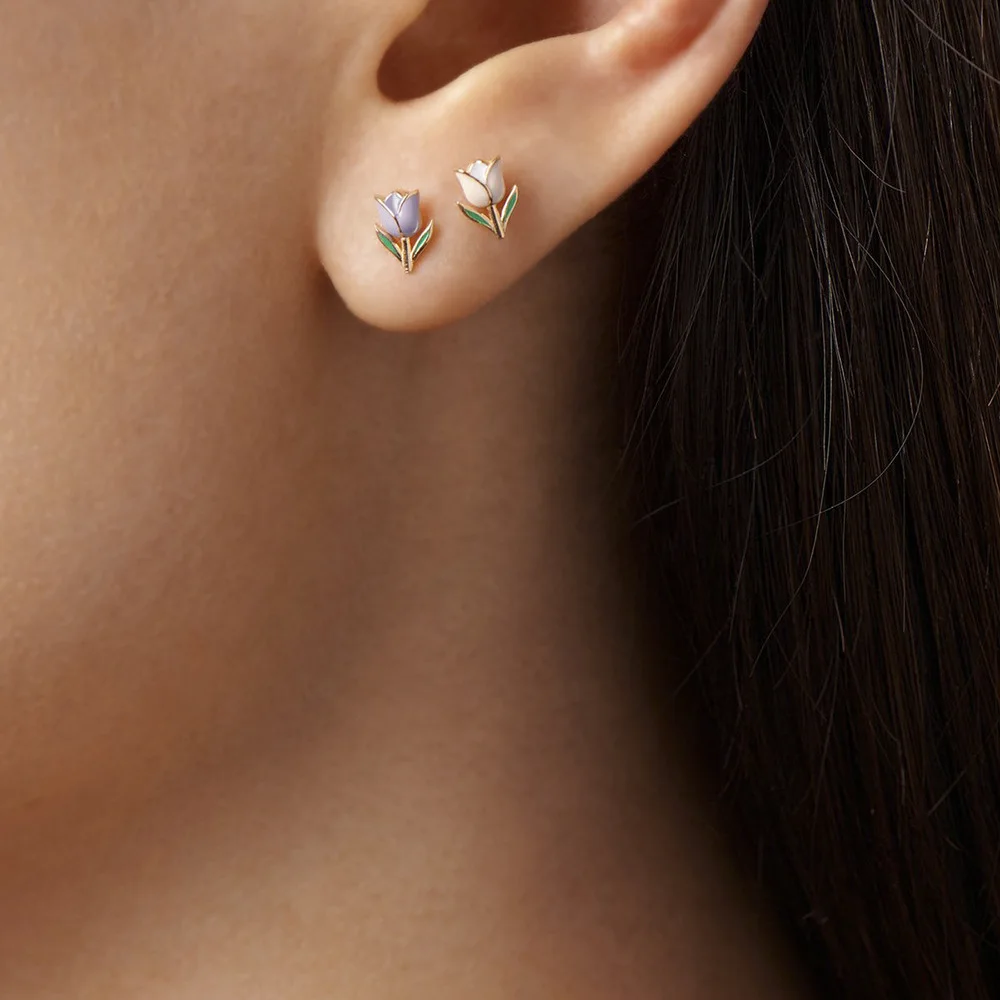 Mini Colorful Rose Flower Stud Earrings 2 PCS White Purple Rose Flower Earring Set For Girls
Mini Colorful Rose Flower Stud Earrings 2 PCS White Purple Rose Flower Earring Set For Girls