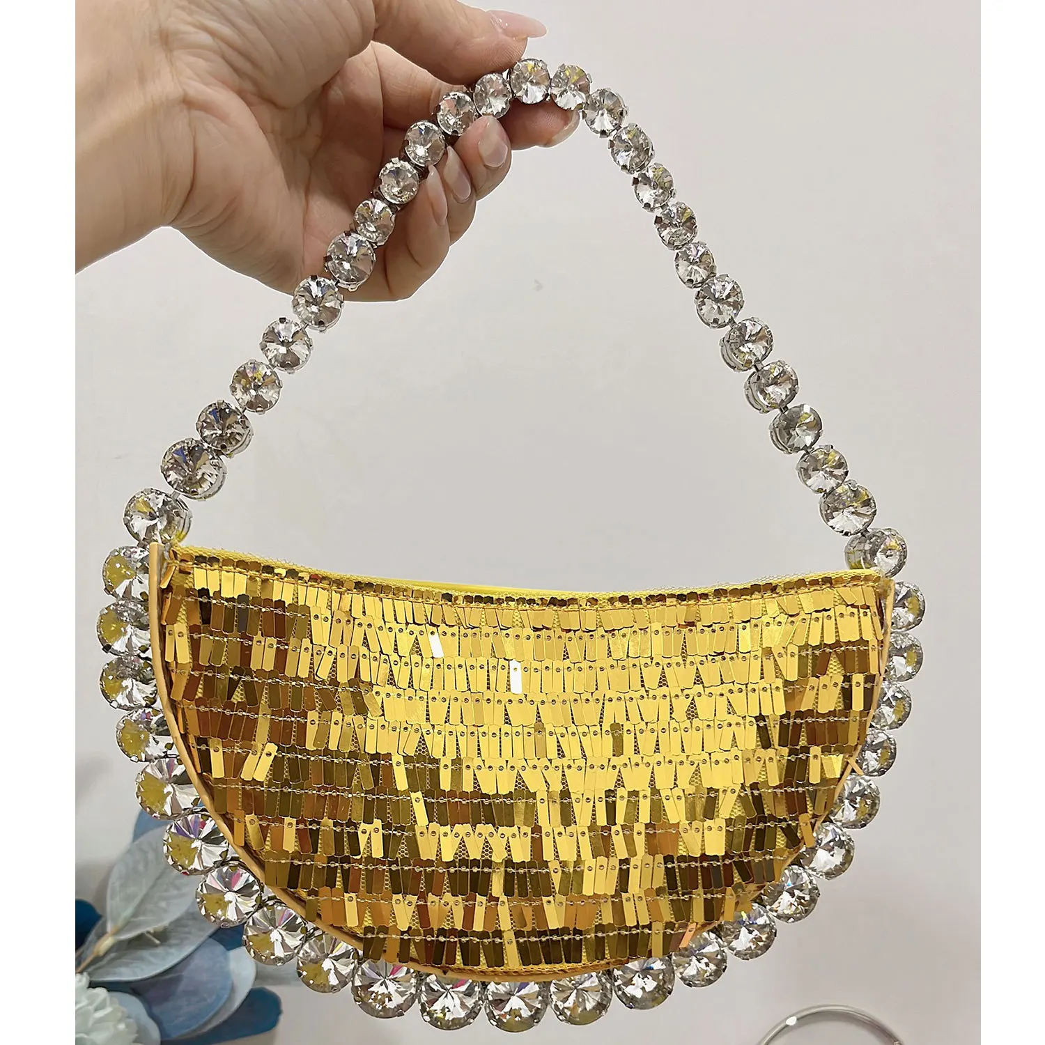 2023 Diamond Circular Evening Bag Women Round Handle Rhinestone Dinner Clutch Purse Ladies Half Moon Handbag Purse
2023 Diamond Circular Evening Bag Women Round Handle Rhinestone Dinner Clutch Purse Ladies Half Moon Handbag Purse