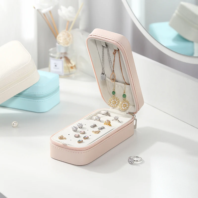 Wholesale PU Leather Small Jewelry Box Organizer Mini Rectangular Travel Pink Portable Ring Necklace Earring Jewellery Gift Case
Wholesale PU Leather Small Jewelry Box Organizer Mini Rectangular Travel Pink Portable Ring Necklace Earring Jewellery Gift Case