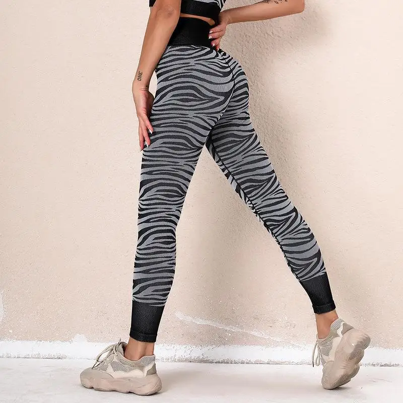 Seamless striped yoga pants sportswear running fitness pants women high waist tights
Seamless striped yoga pants sportswear running fitness pants women high waist tights