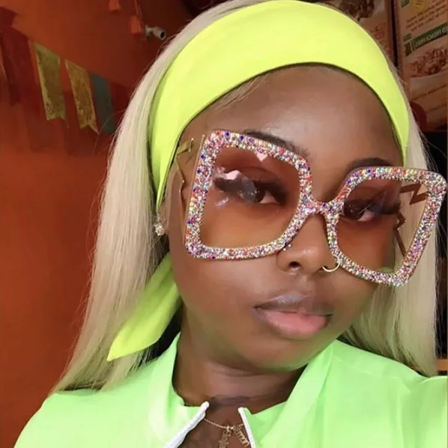 2020 New Arrival Brand Designer Fashion Ladies Oversized Square Women Luxury Diamond Shades Sunglasses Rhinestone
2020 New Arrival Brand Designer Fashion Ladies Oversized Square Women Luxury Diamond Shades Sunglasses Rhinestone