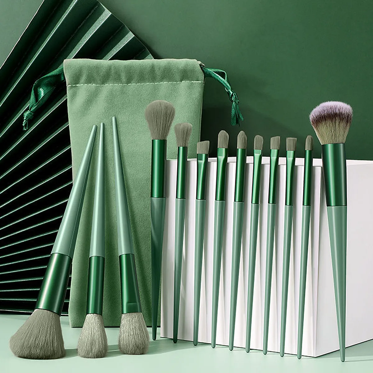 Free Samples Matcha Green 13 Pcs Professional Synthetic Hair Makeup Brush Set Vegan Cosmetics Brushes
Free Samples Matcha Green 13 Pcs Professional Synthetic Hair Makeup Brush Set Vegan Cosmetics Brushes