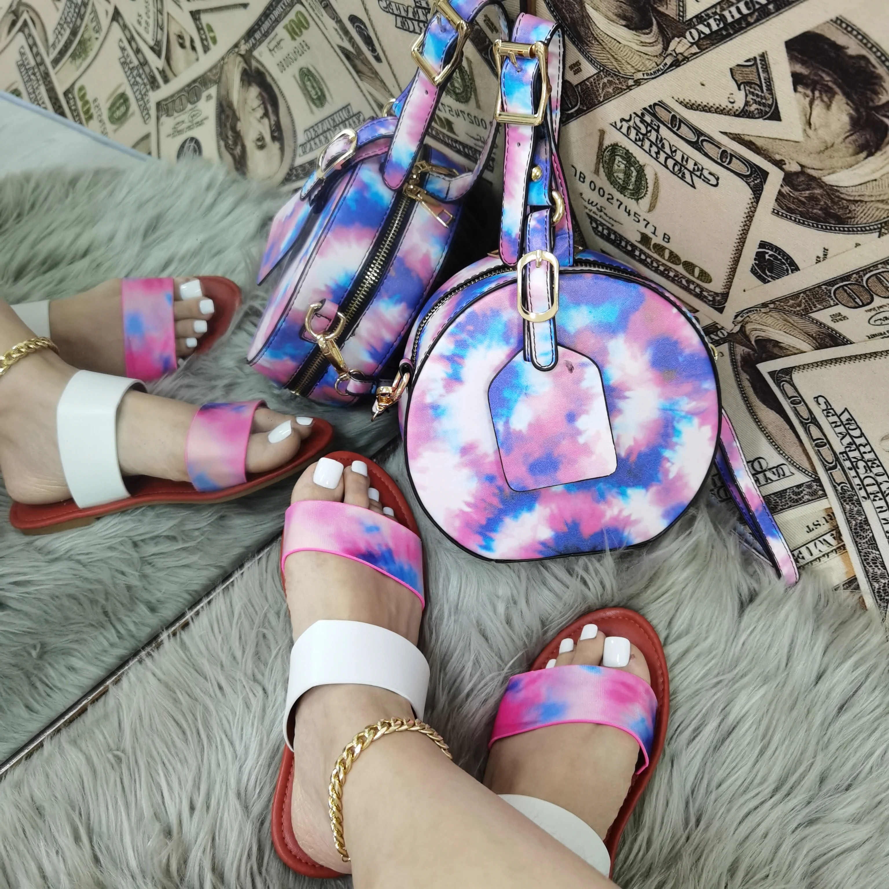 wholesale hot sale foreign trade cross-border summer fashion coloerful slippers large ladies sandals and handbag, Picture showns
wholesale hot sale foreign trade cross-border summer fashion coloerful slippers large ladies sandals and handbag, Picture showns