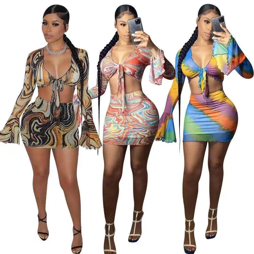 2021 wholesale trendy print ladies blouse top two piece skirts set summer wear, Color as picture
2021 wholesale trendy print ladies blouse top two piece skirts set summer wear, Color as picture