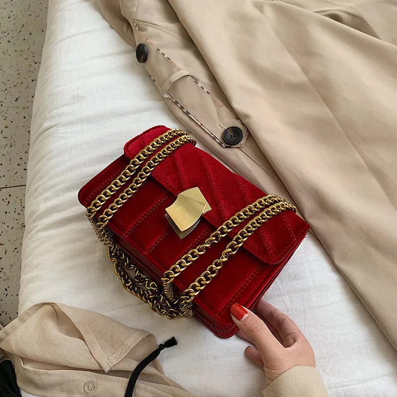 Small Square Bag Female Fashion Velvet Retro One-shoulder Metal Lock Chain Messenger Bag
Small Square Bag Female Fashion Velvet Retro One-shoulder Metal Lock Chain Messenger Bag