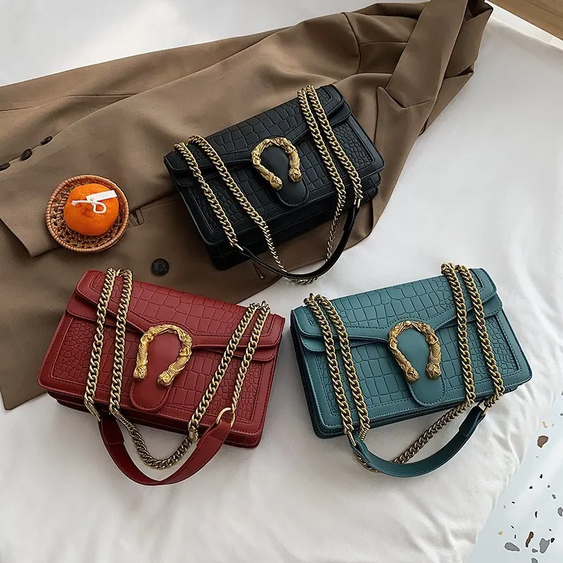 Lock Chain Shoulder Messenger Bags Female Small Square Bag Leather Bags Women Handbags Ladies
Lock Chain Shoulder Messenger Bags Female Small Square Bag Leather Bags Women Handbags Ladies