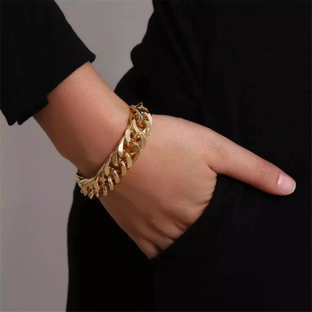 Snake Chain Bracelet Bangle Accesorios Mujer Boho Heavy Metal Chunky Lock Bracelets for Women Jewelry, Gold color/silver color
Snake Chain Bracelet Bangle Accesorios Mujer Boho Heavy Metal Chunky Lock Bracelets for Women Jewelry, Gold color/silver color