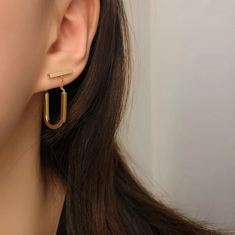 New Coming Personality Metal Fashion Temperament Stud Earrings Jewelry Sterling Simple Earrings For Women
New Coming Personality Metal Fashion Temperament Stud Earrings Jewelry Sterling Simple Earrings For Women