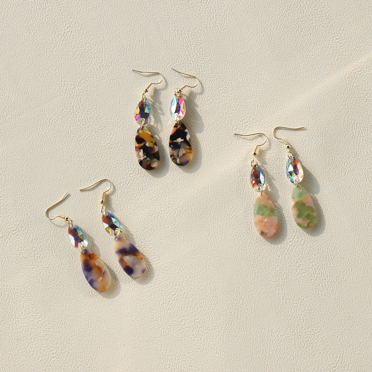 JUHU 2020 Fashion Resin Acrylic Women's Earrings Drop Shape Simple Geometric Zircon Jewelry for women, Colorful
JUHU 2020 Fashion Resin Acrylic Women's Earrings Drop Shape Simple Geometric Zircon Jewelry for women, Colorful