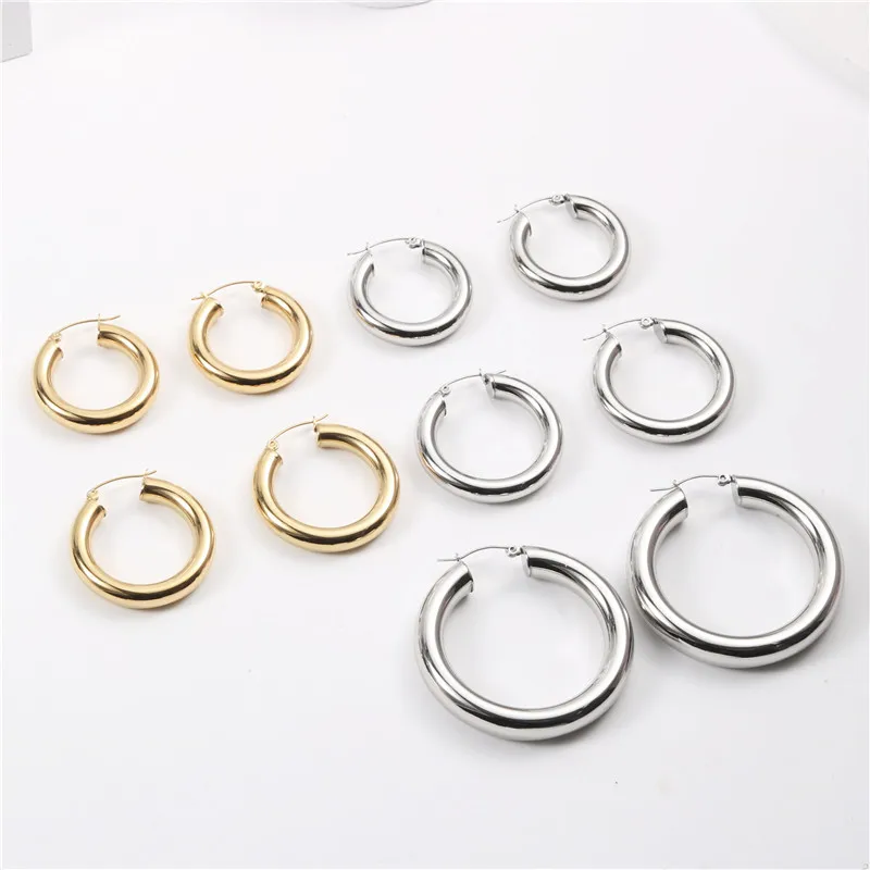 New Trendy Earring 18K Gold Plated Hollow Simple C Hoop Earrings for Women Stainless Steel Earrings Wholesale
New Trendy Earring 18K Gold Plated Hollow Simple C Hoop Earrings for Women Stainless Steel Earrings Wholesale